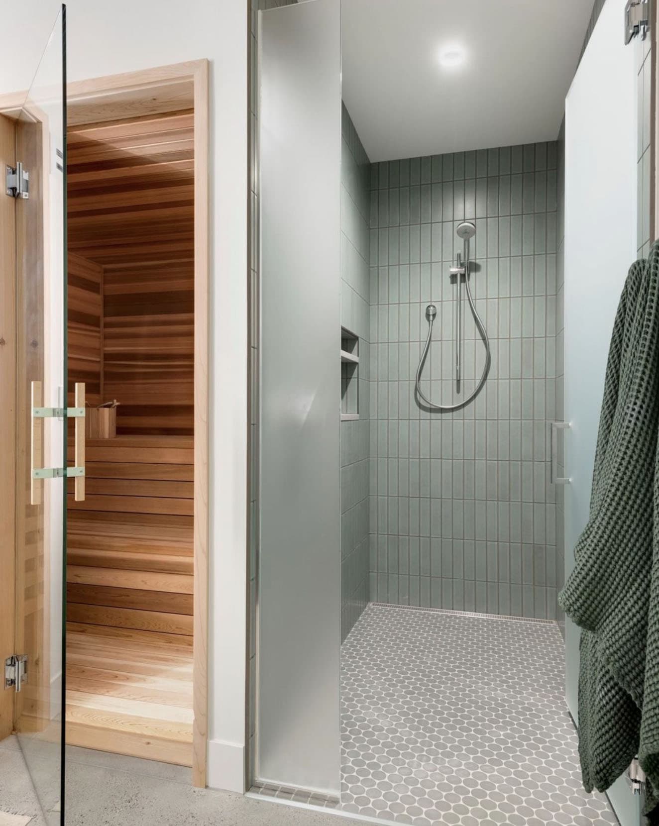 modern-shower-and-sauna