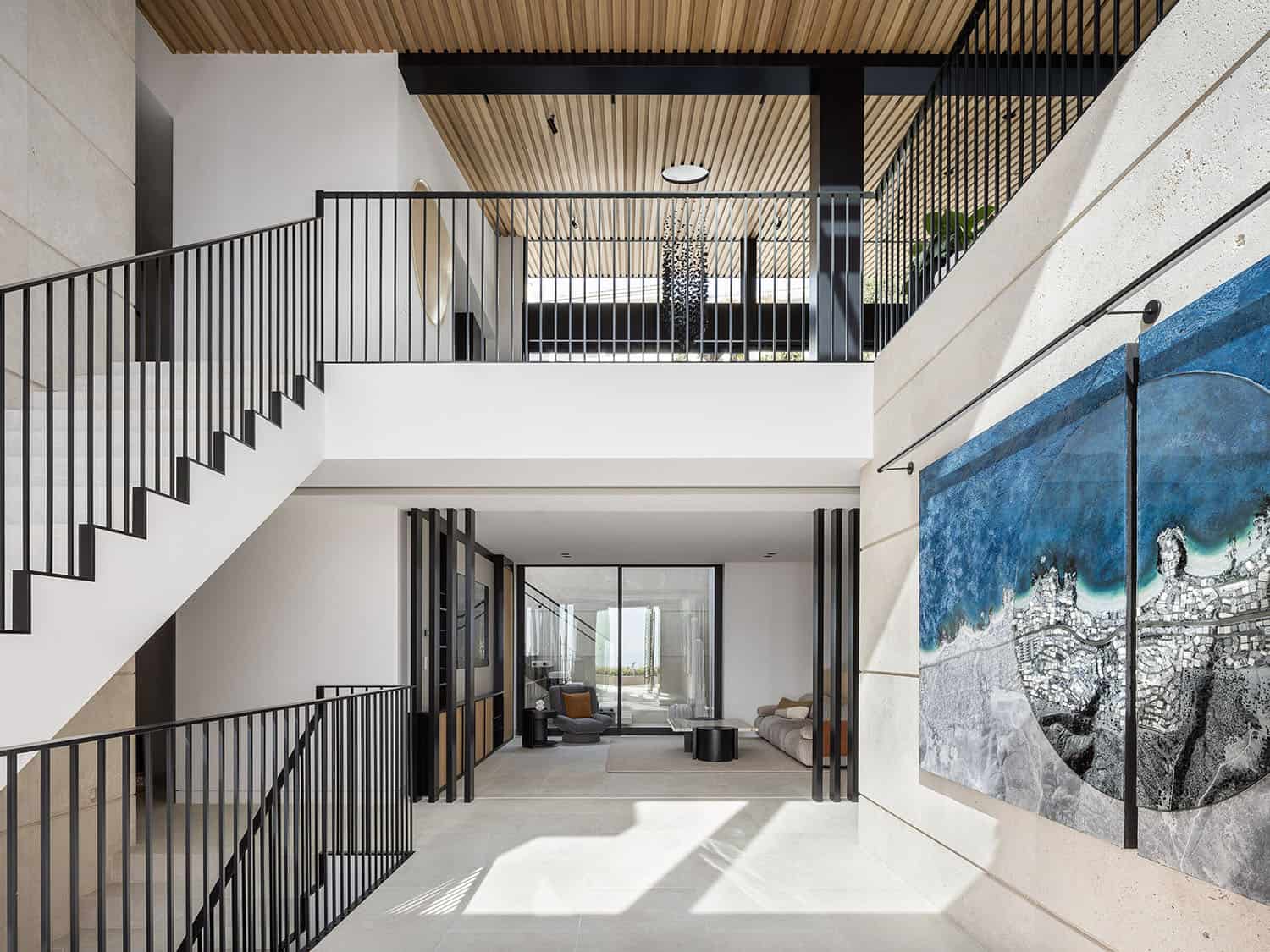 modern-beach-house-foyer