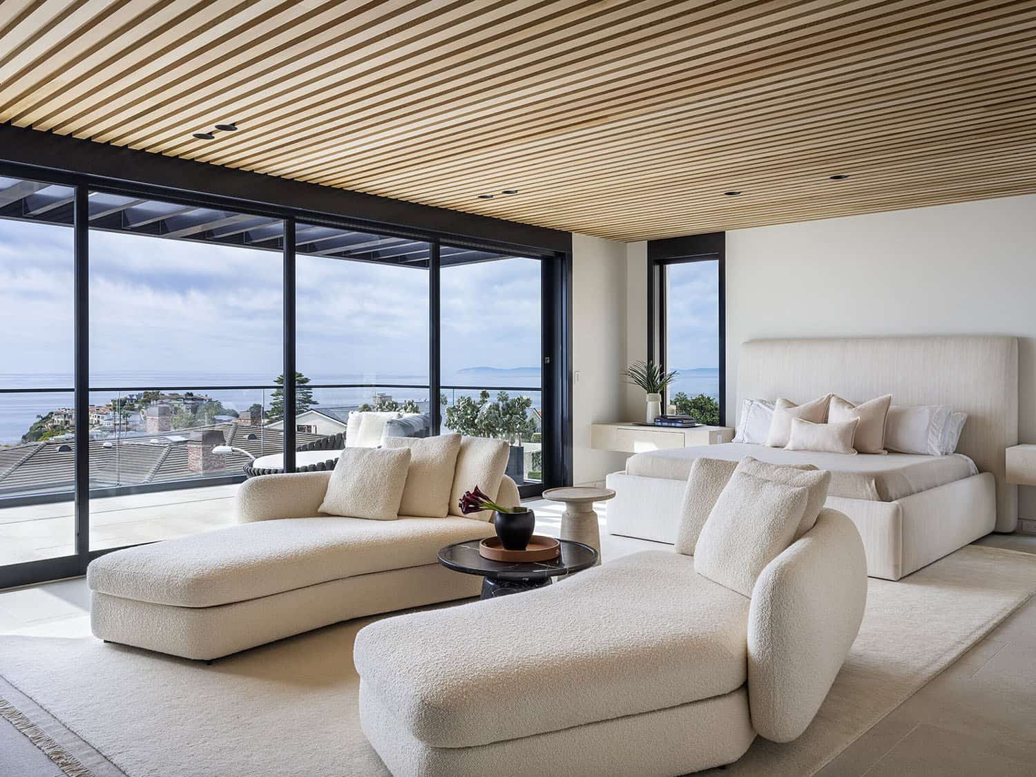 modern-bedroom-with-sliding-glass-doors