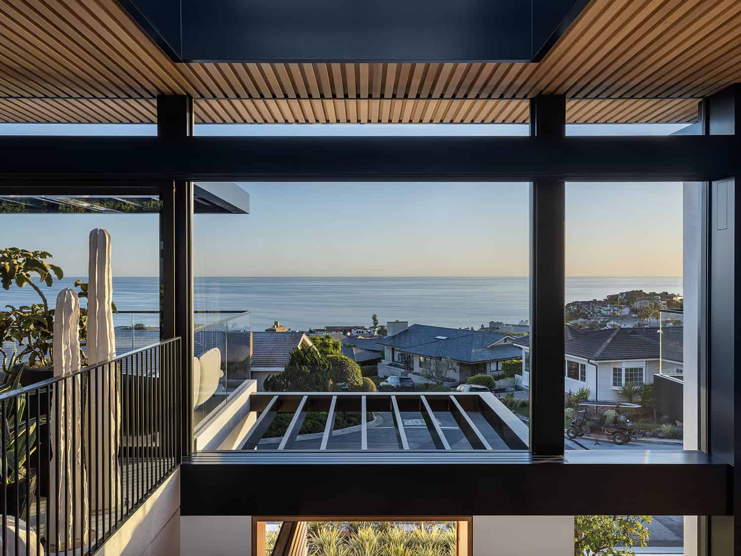 modern-beach-house-exterior