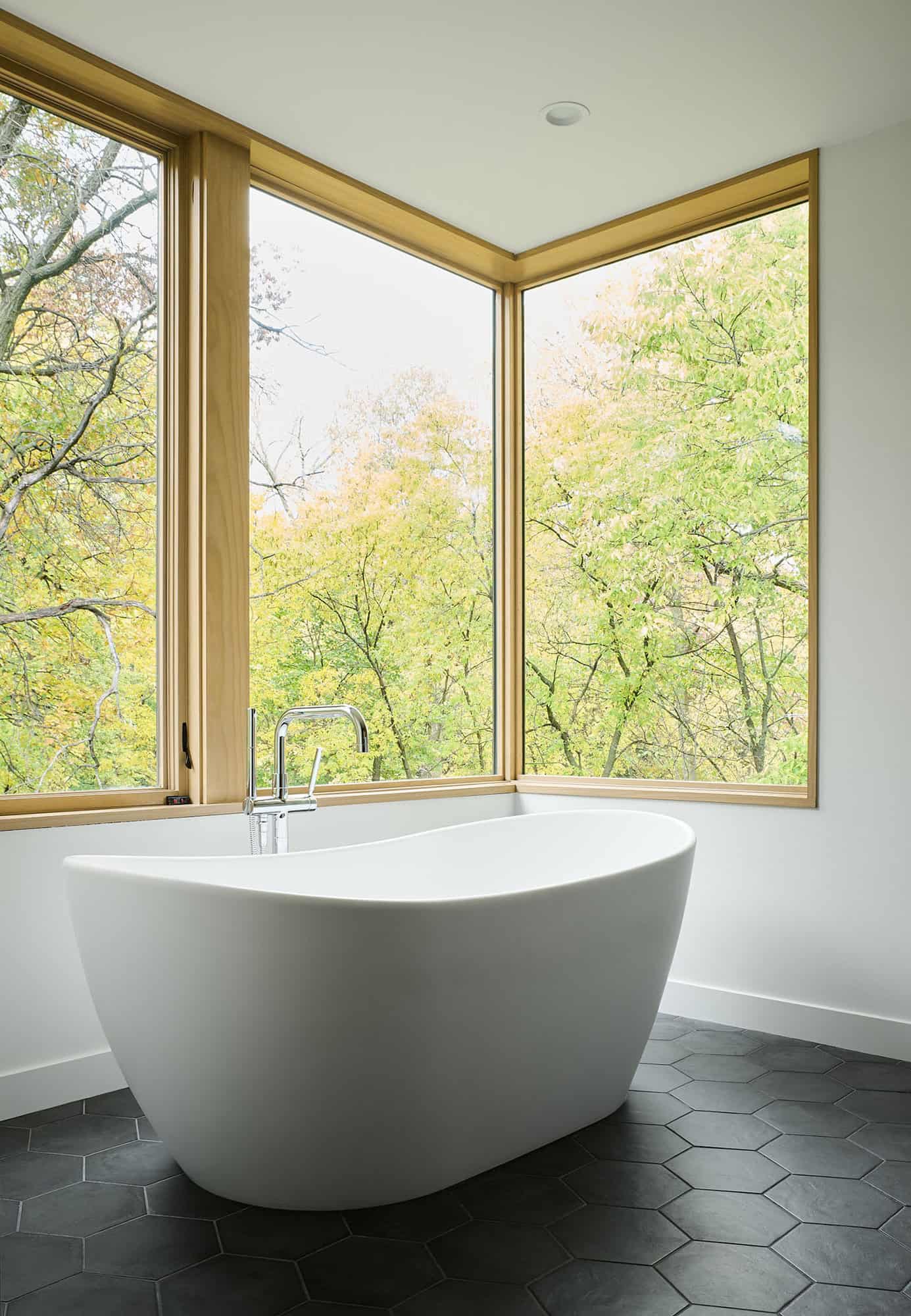 modern-bathroom-with-a-freestanding-tub