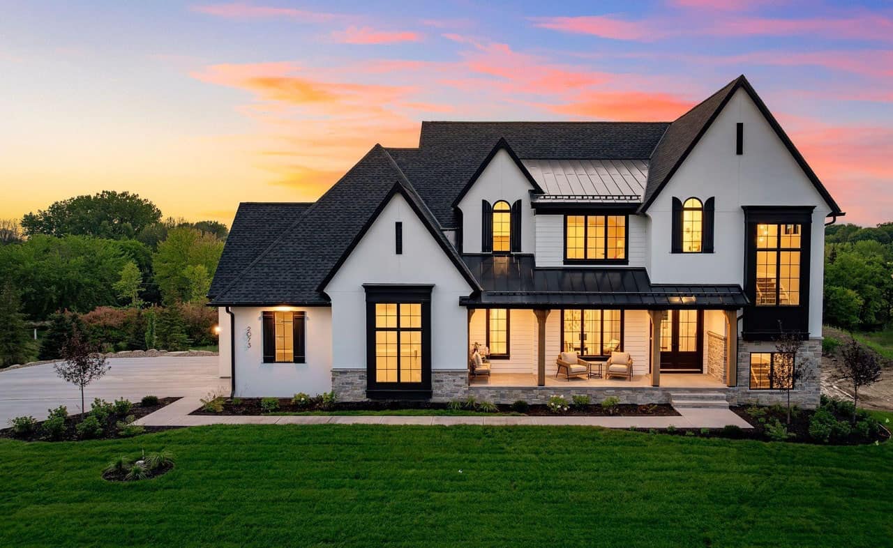 modern-house-exterior-at-dusk