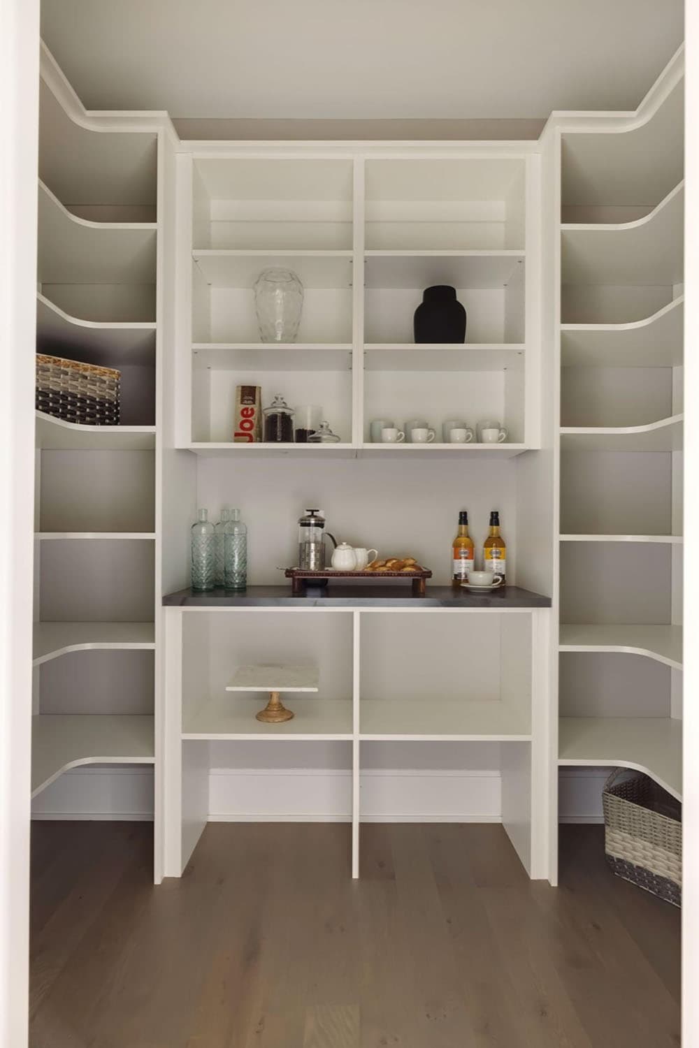 modern-butlers-pantry