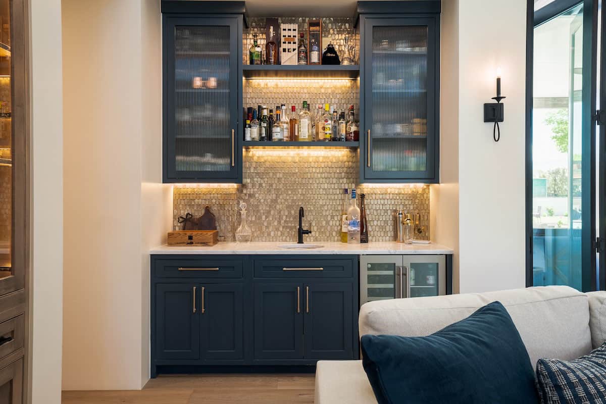 modern-home-bar