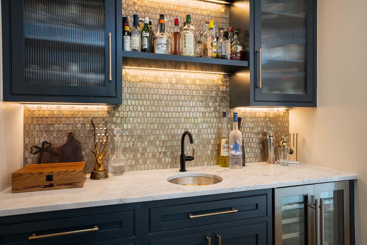 modern-home-bar