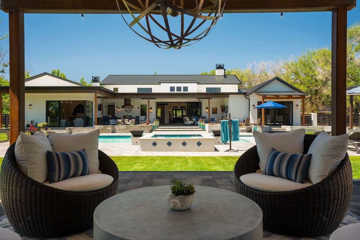 ranch-house-exterior-with-a-covered-patio