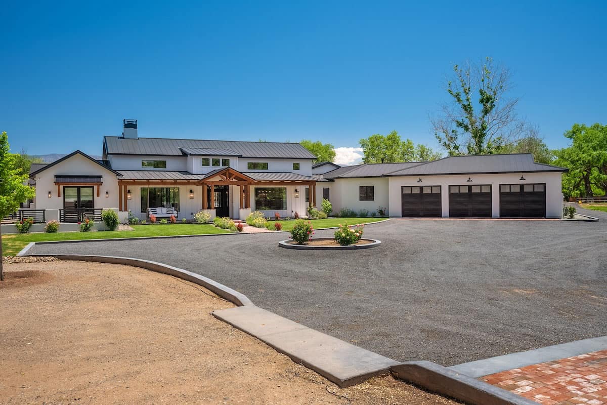 ranch-house-exterior