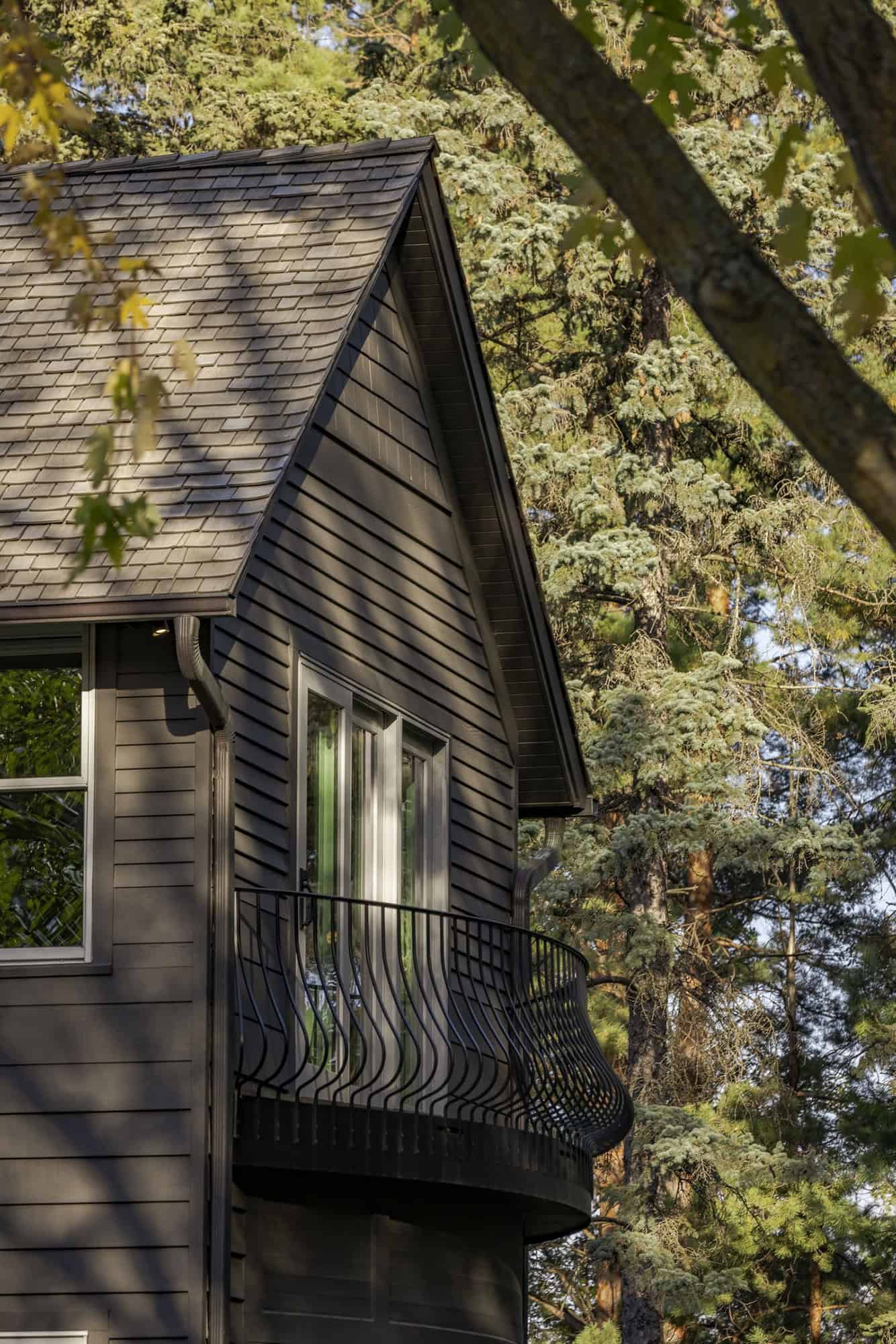 rustic-contemporary-home-exterior