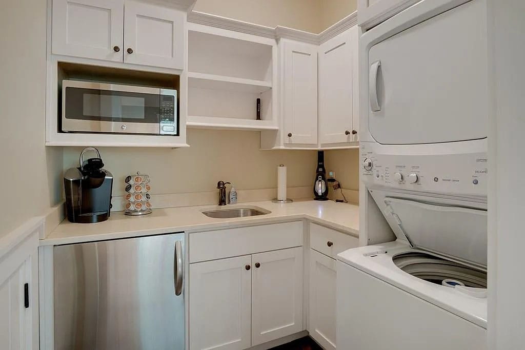 modern-laundry-room