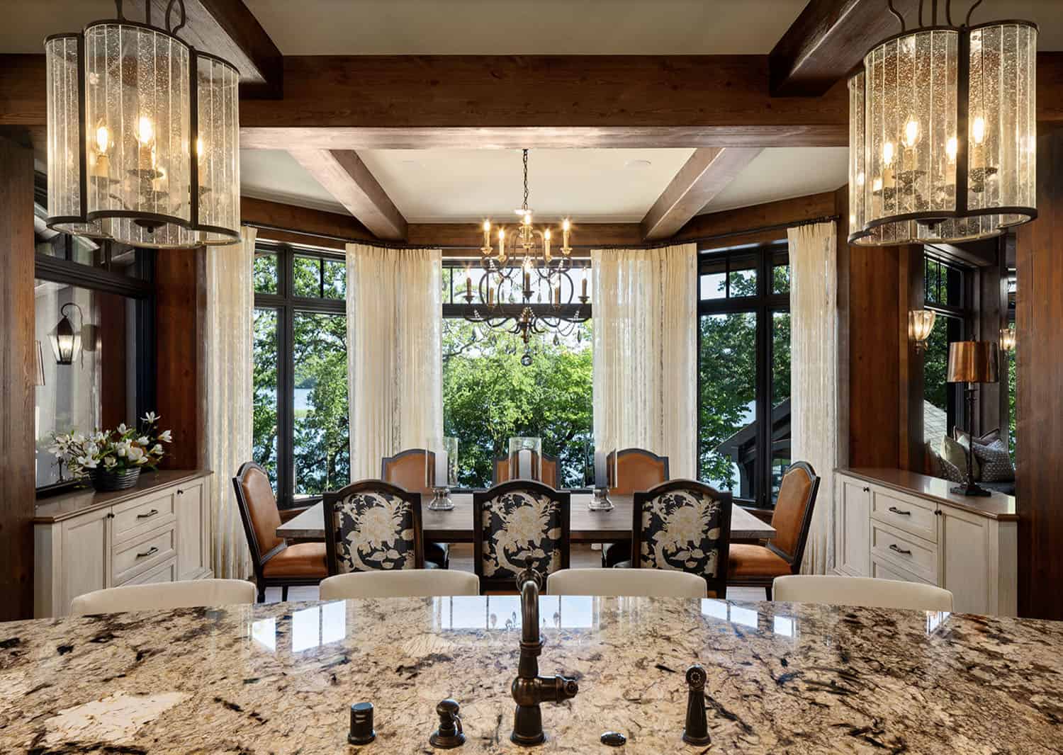 rustic-dining-room