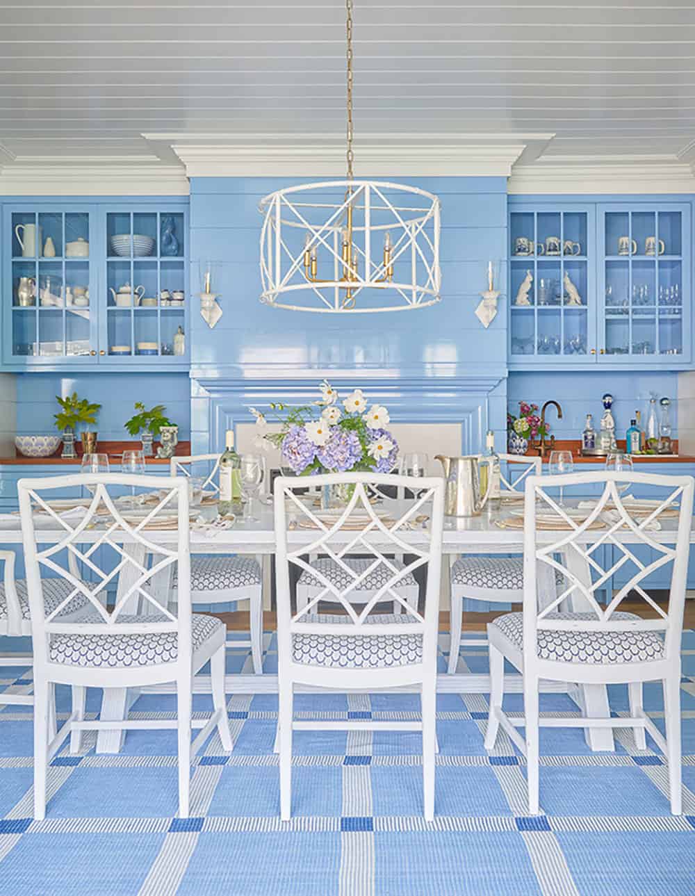 beach-style-dining-room-with--blue-cabinets