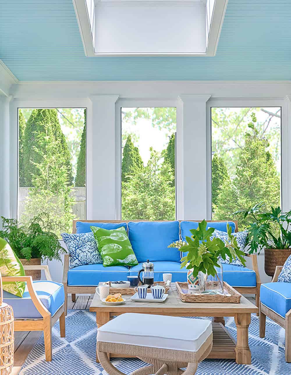 beach-style-sunroom-with-a-skylight