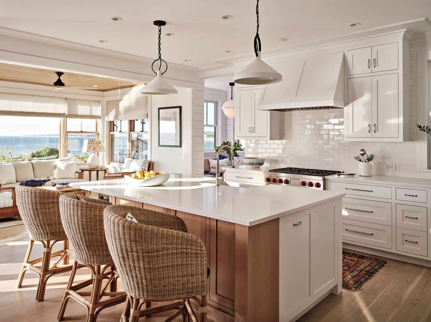 beach-style-kitchen