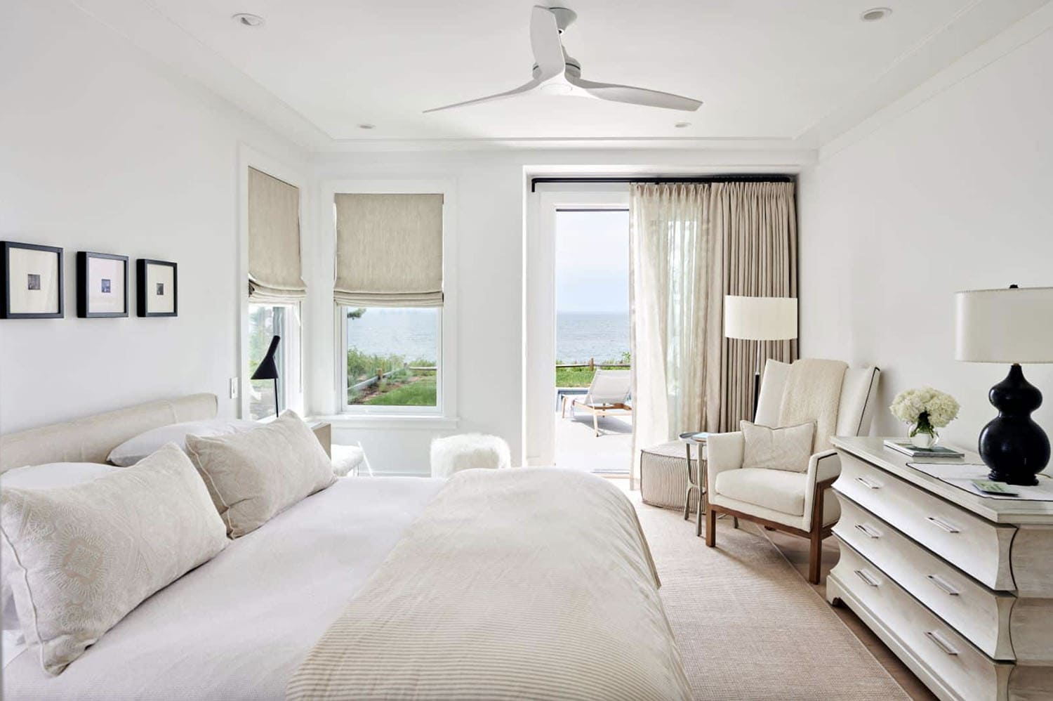 beach-style-bedroom