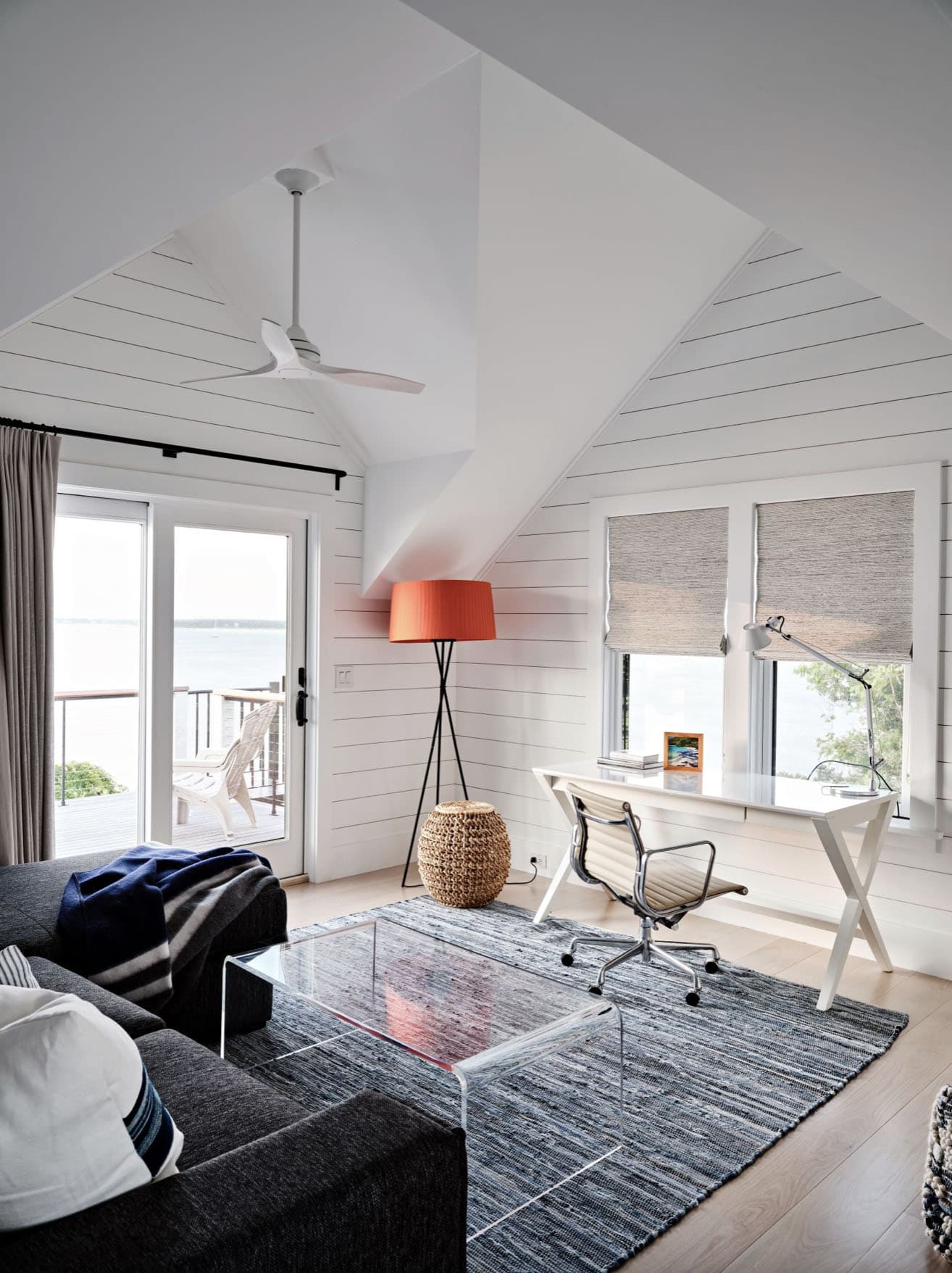 beach-style-home-office