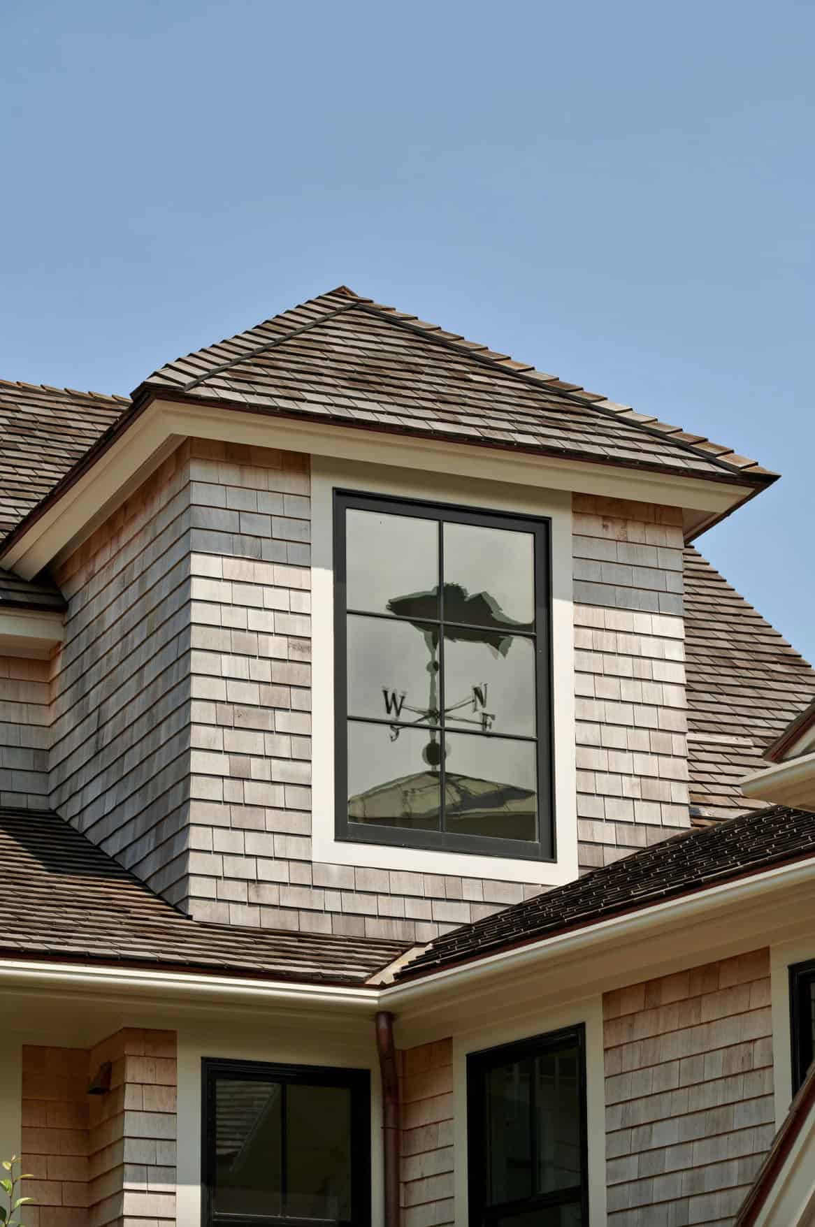 shingle-style-waterfront-house-exterior-window-detail