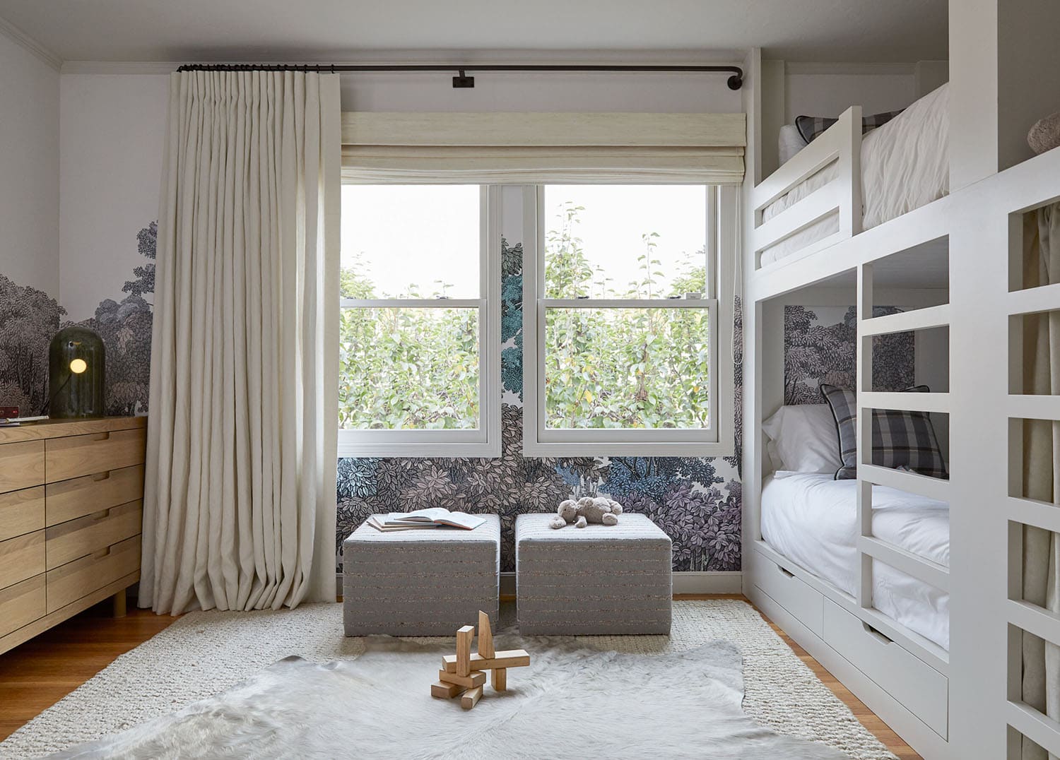 spanish-mediterranean-style-kids-bunk-bedroom