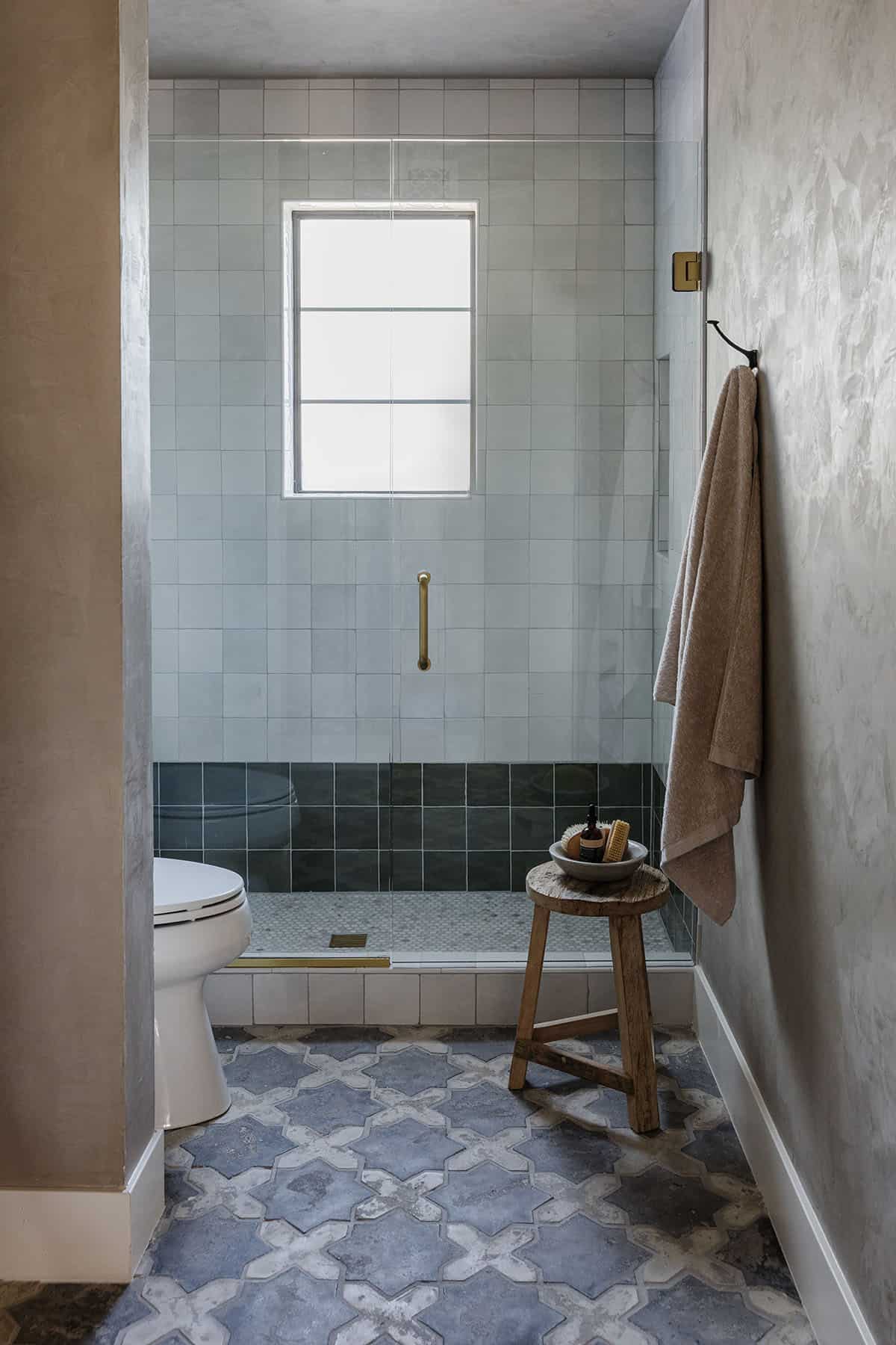 Spanish-revival-bathroom