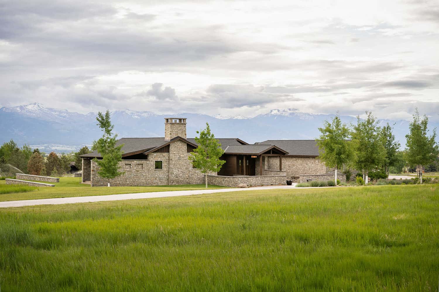 montana-hill-country-home-exterior