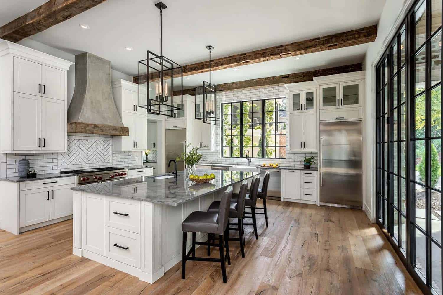 traditional-style-kitchen