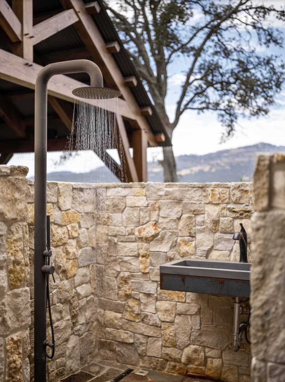 farmhouse-outdoor-shower