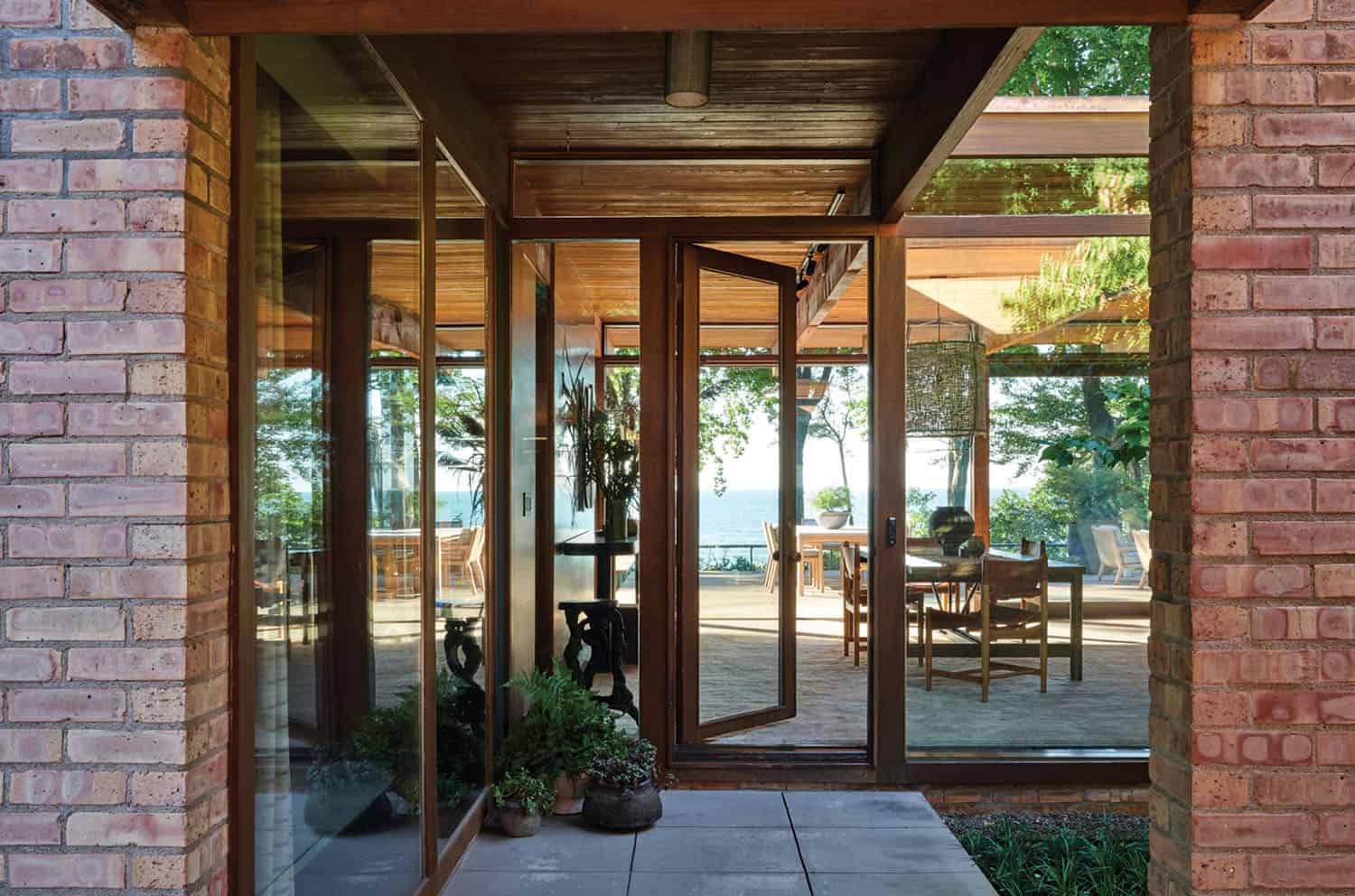 lakeside midcentury home entry