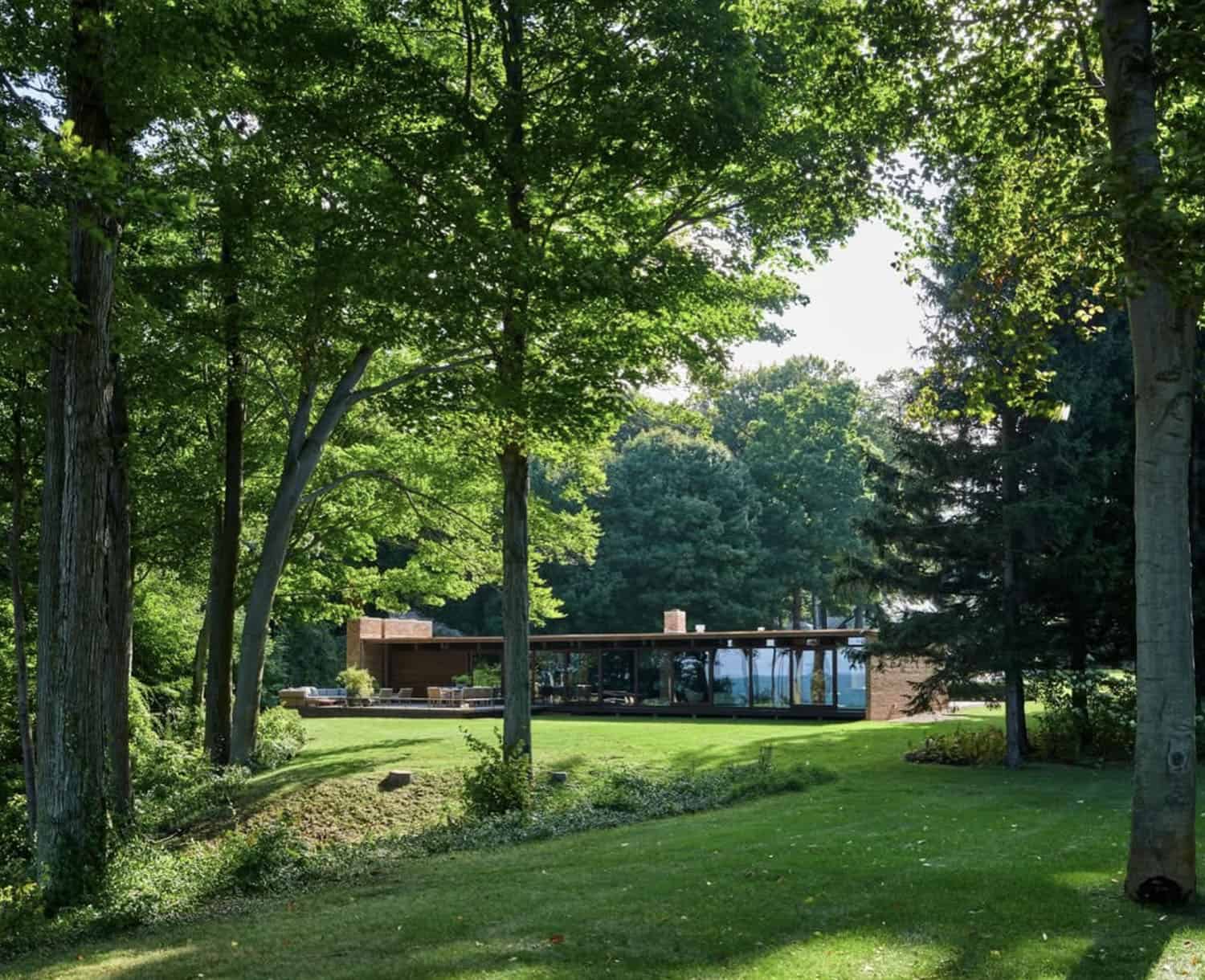 lakeside midcentury home exterior