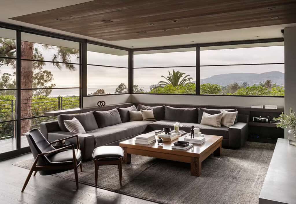 1960s Midcentury modern house gets a peaceful update in Laguna Beach