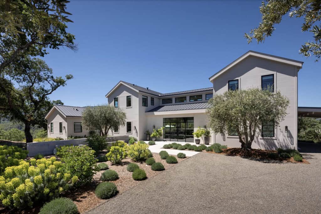Inside this modern yet inviting retreat in the beautiful Sonoma wine ...