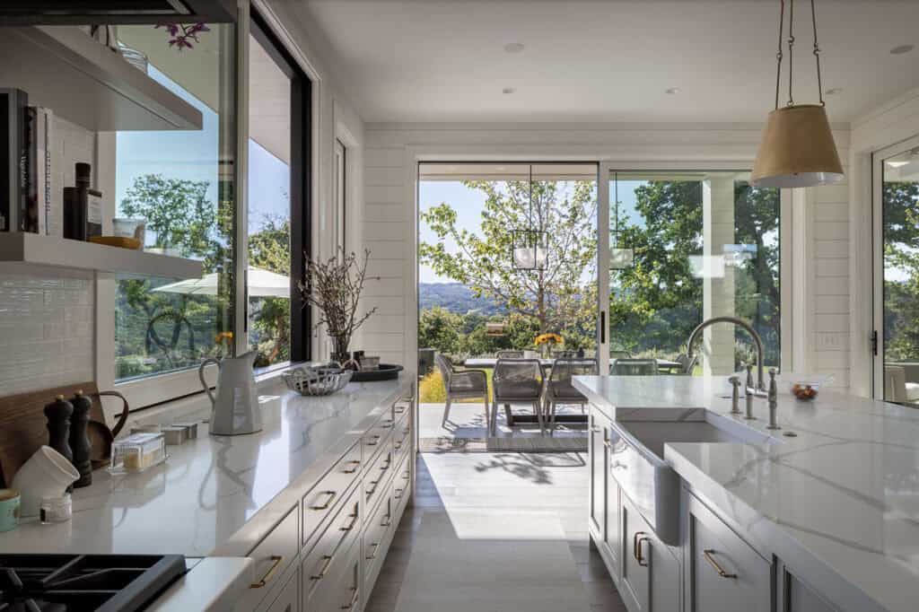 Inside this modern yet inviting retreat in the beautiful Sonoma wine ...