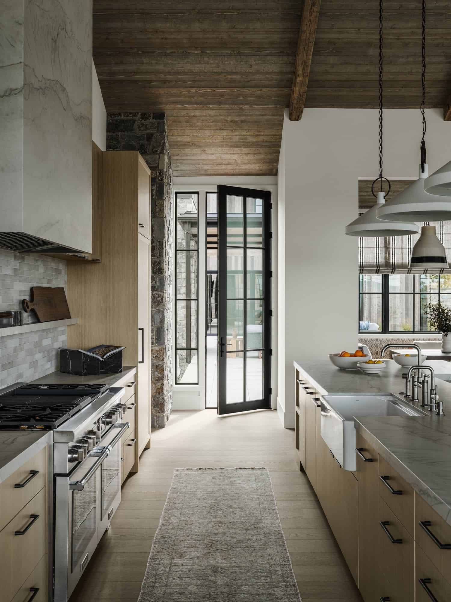 transitional style kitchen