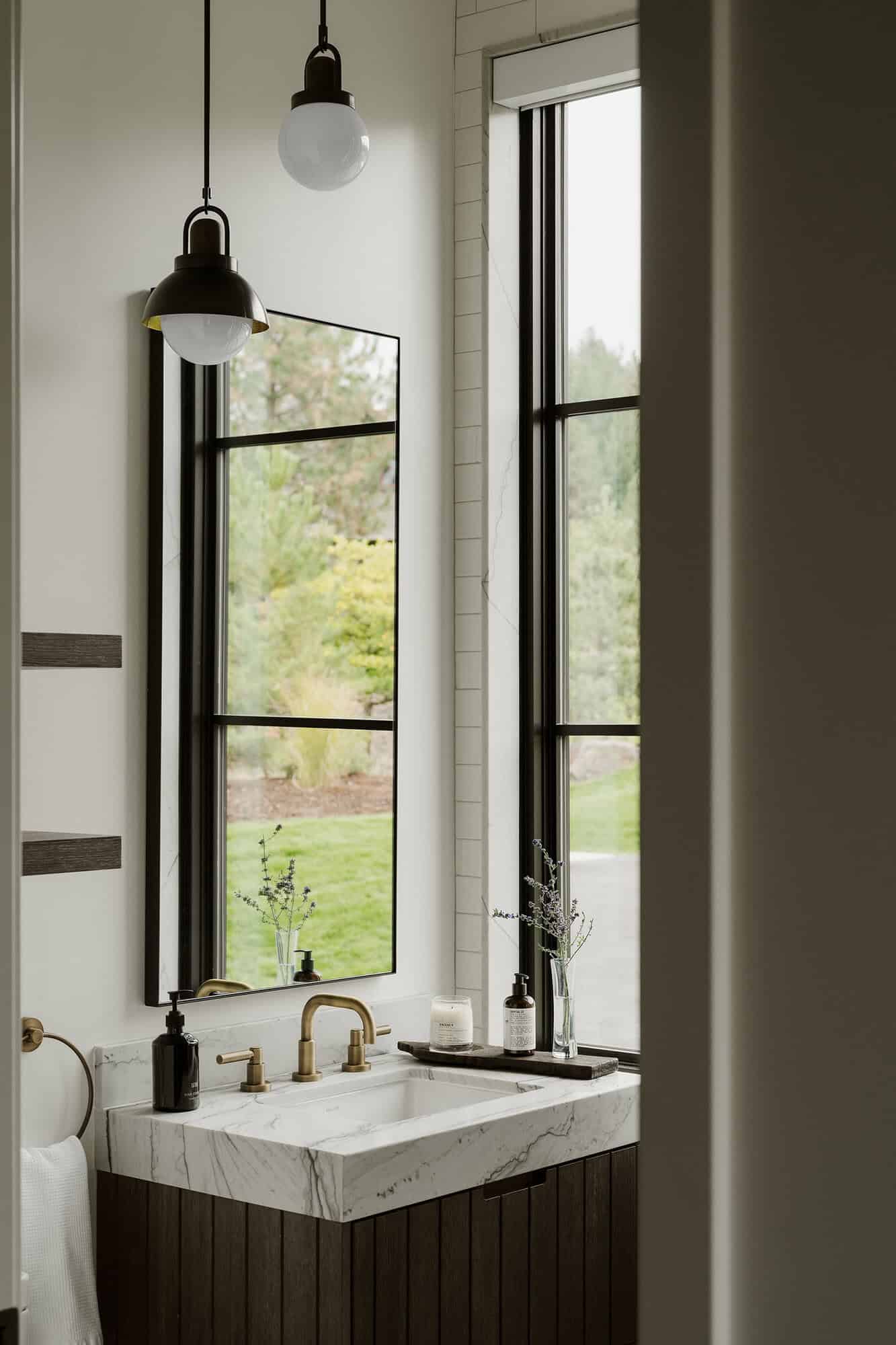 transitional style bathroom