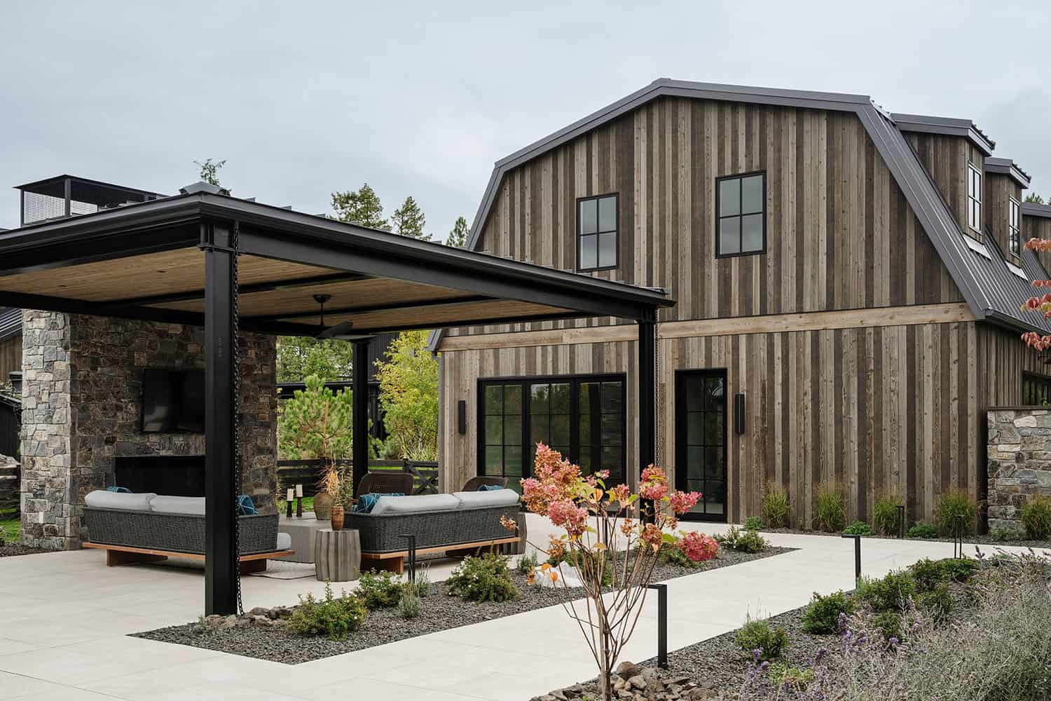 rustic modern home exterior