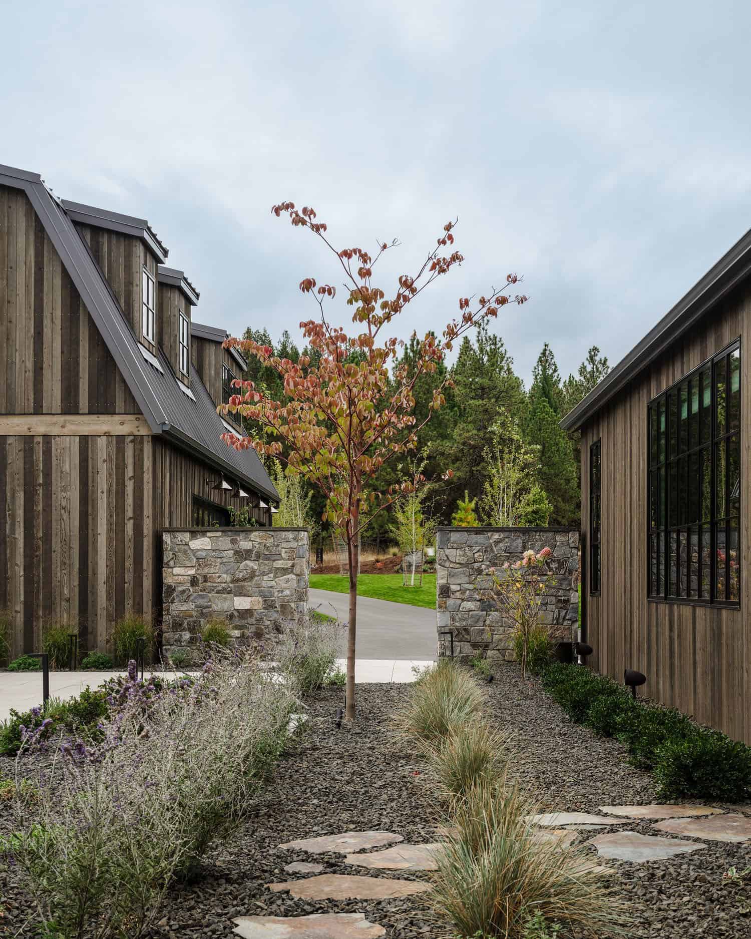 rustic modern home exterior