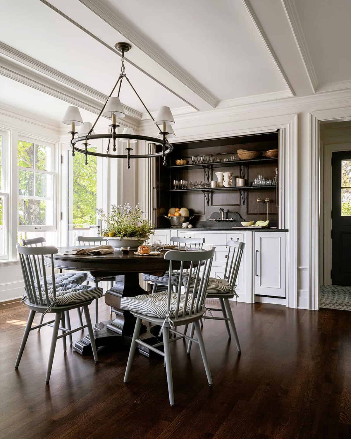 traditional style dining room