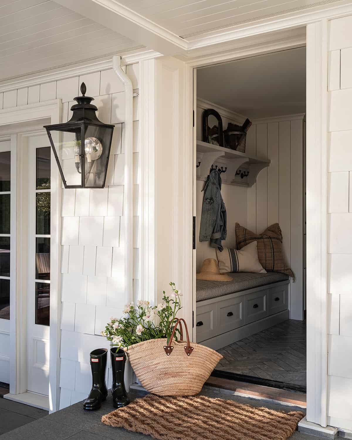 traditional style mudroom