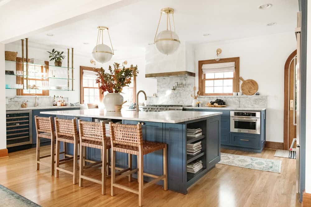 transitional stye kitchen with large pendant lights