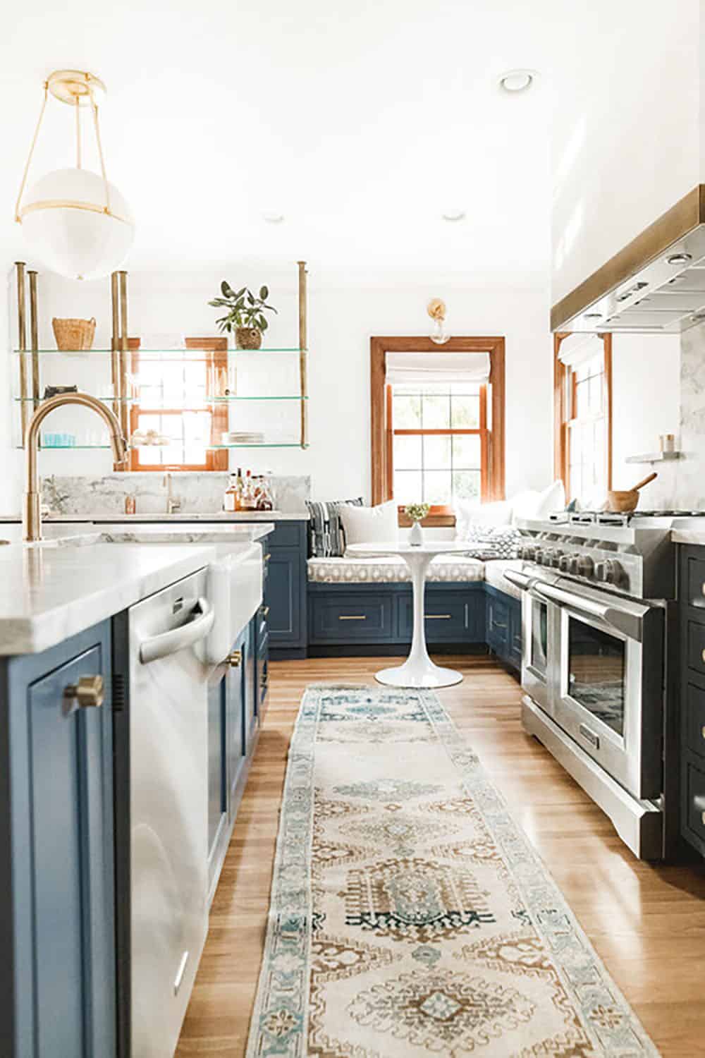 transitional stye kitchen