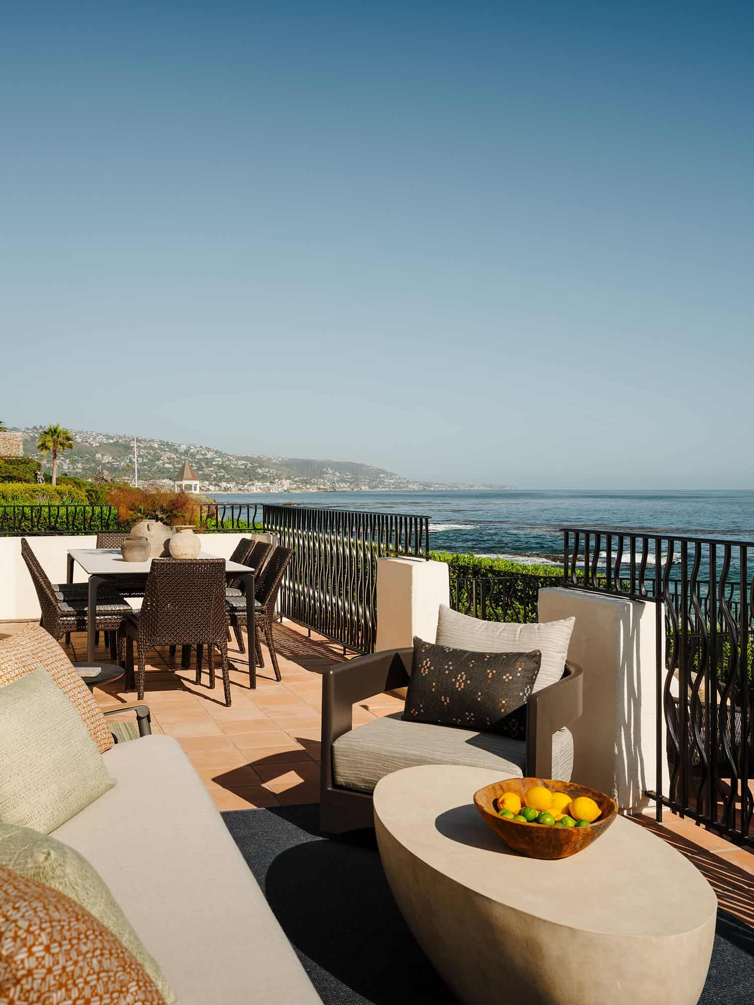 contemporary home patio overlooking the ocean