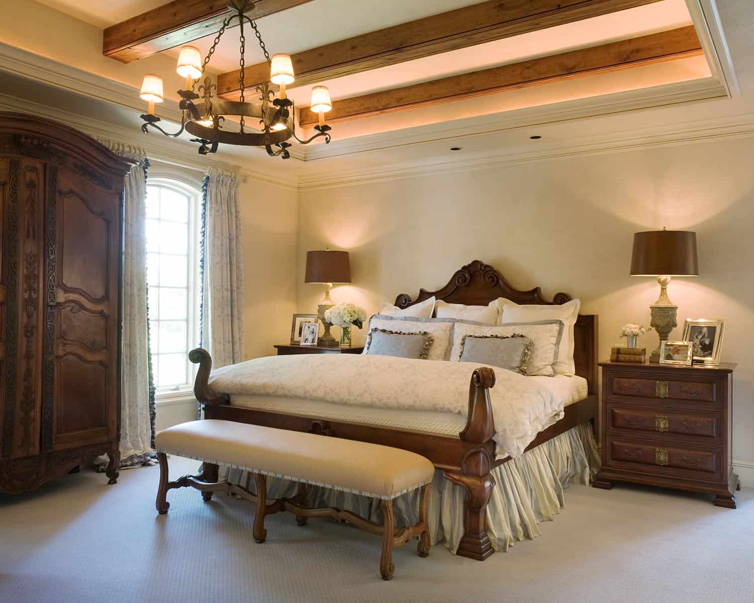 mediterranean style bedroom