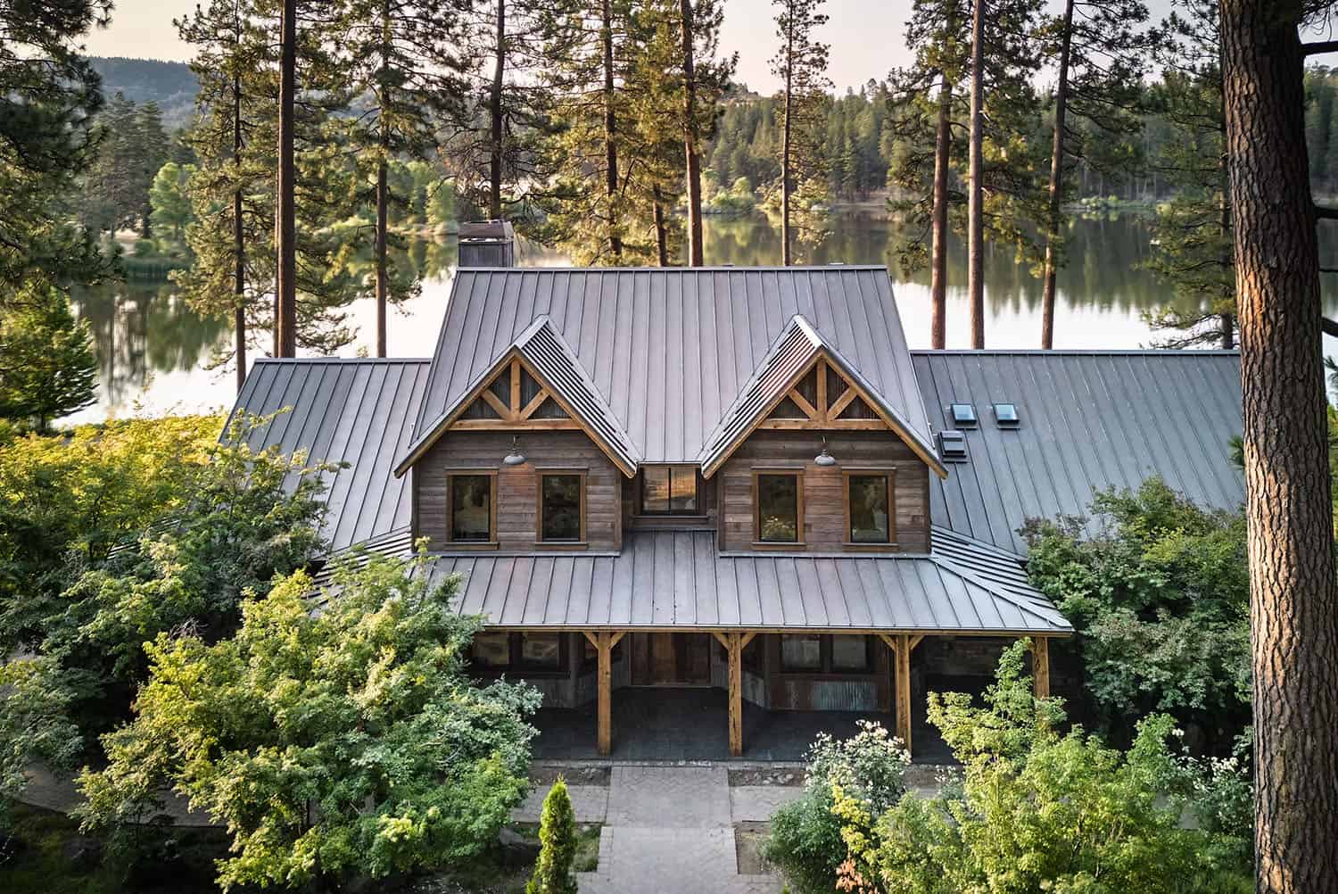 ranch style mountain house exterior