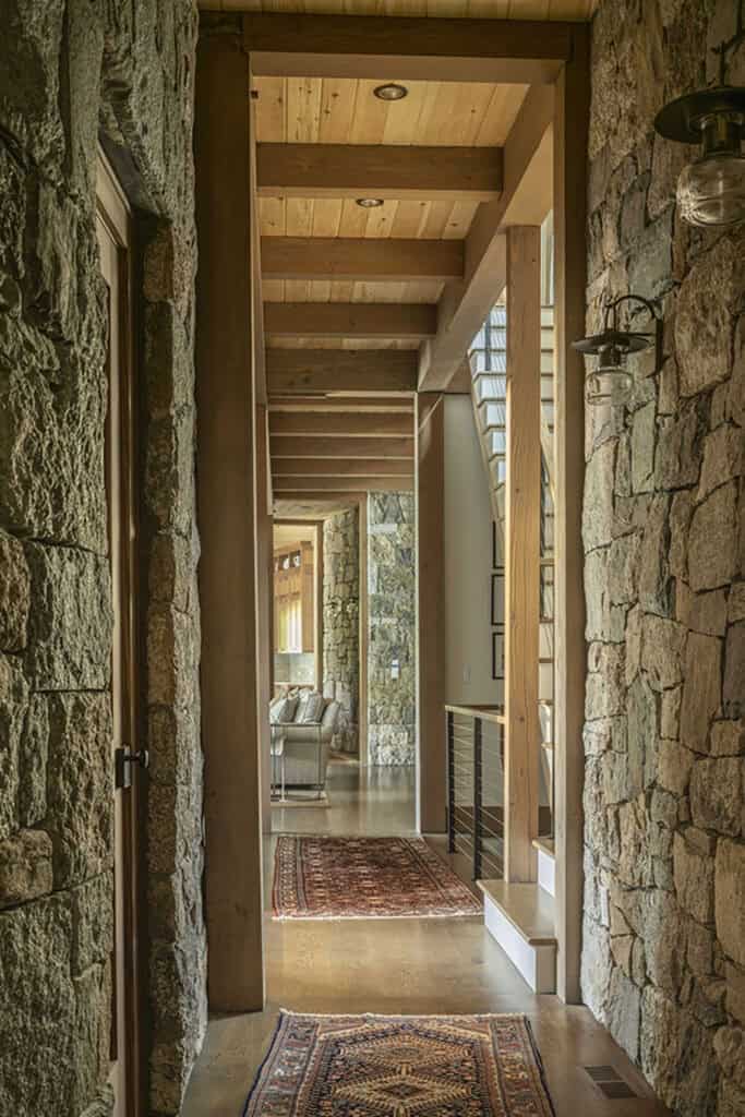 Adirondack-inspired home in New England celebrates serene lakeside views