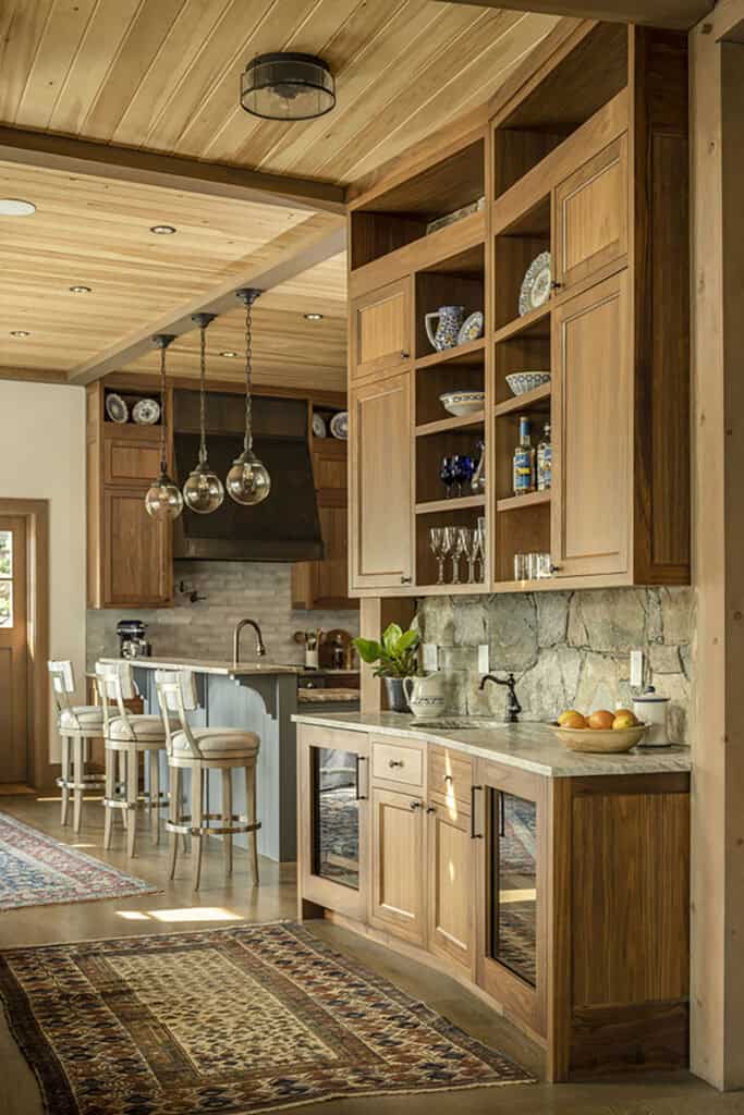 Adirondack-inspired home in New England celebrates serene lakeside views