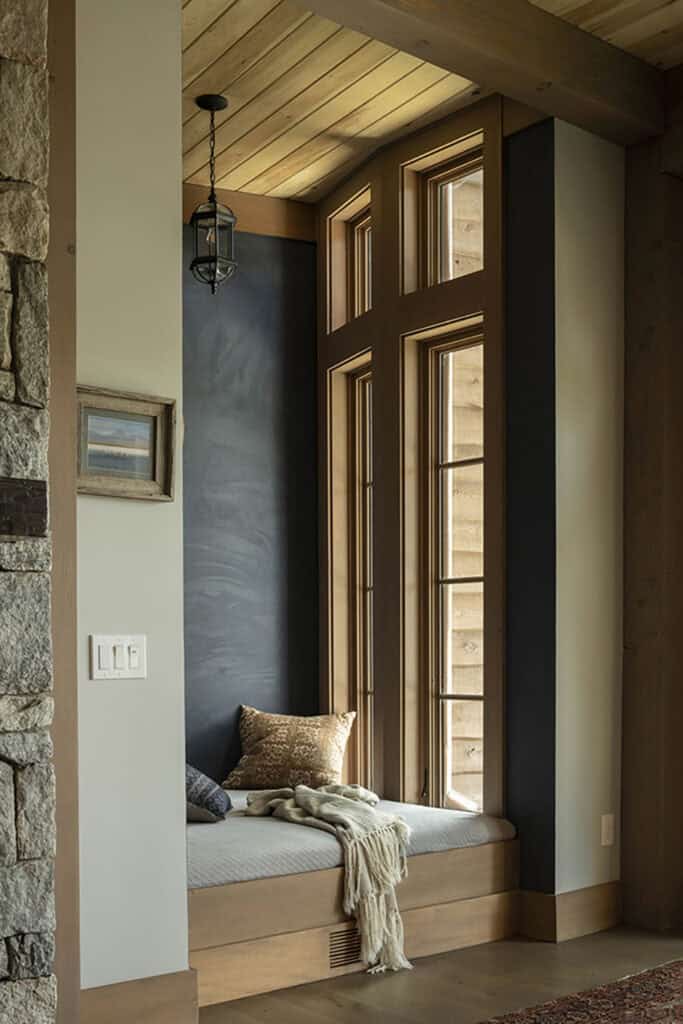 Adirondack-inspired home in New England celebrates serene lakeside views