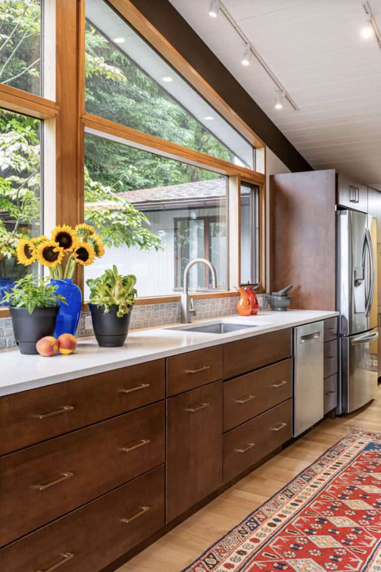 A stunning midcentury deck house in North Carolina invites nature inside