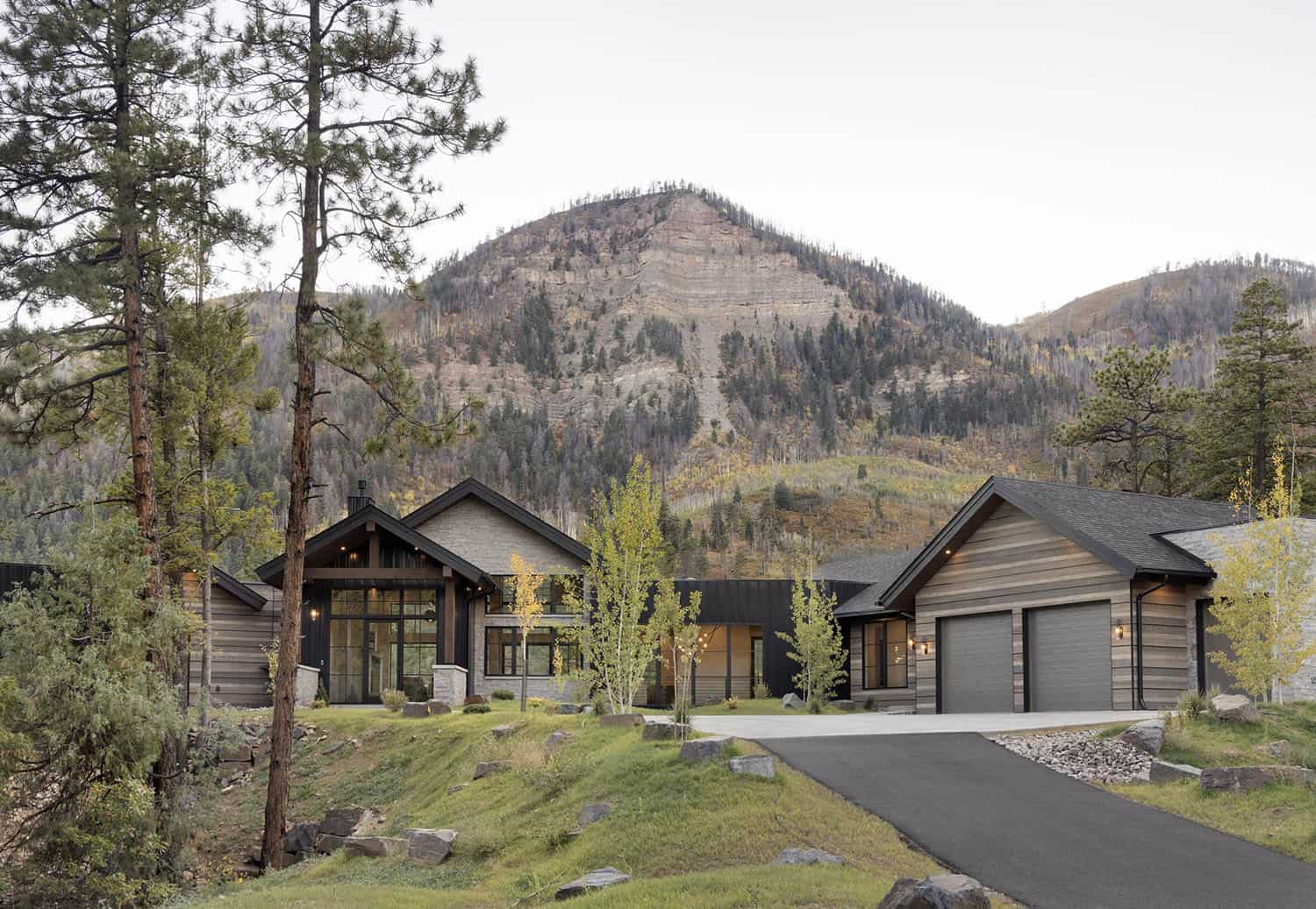 modern rustic mountain home exterior