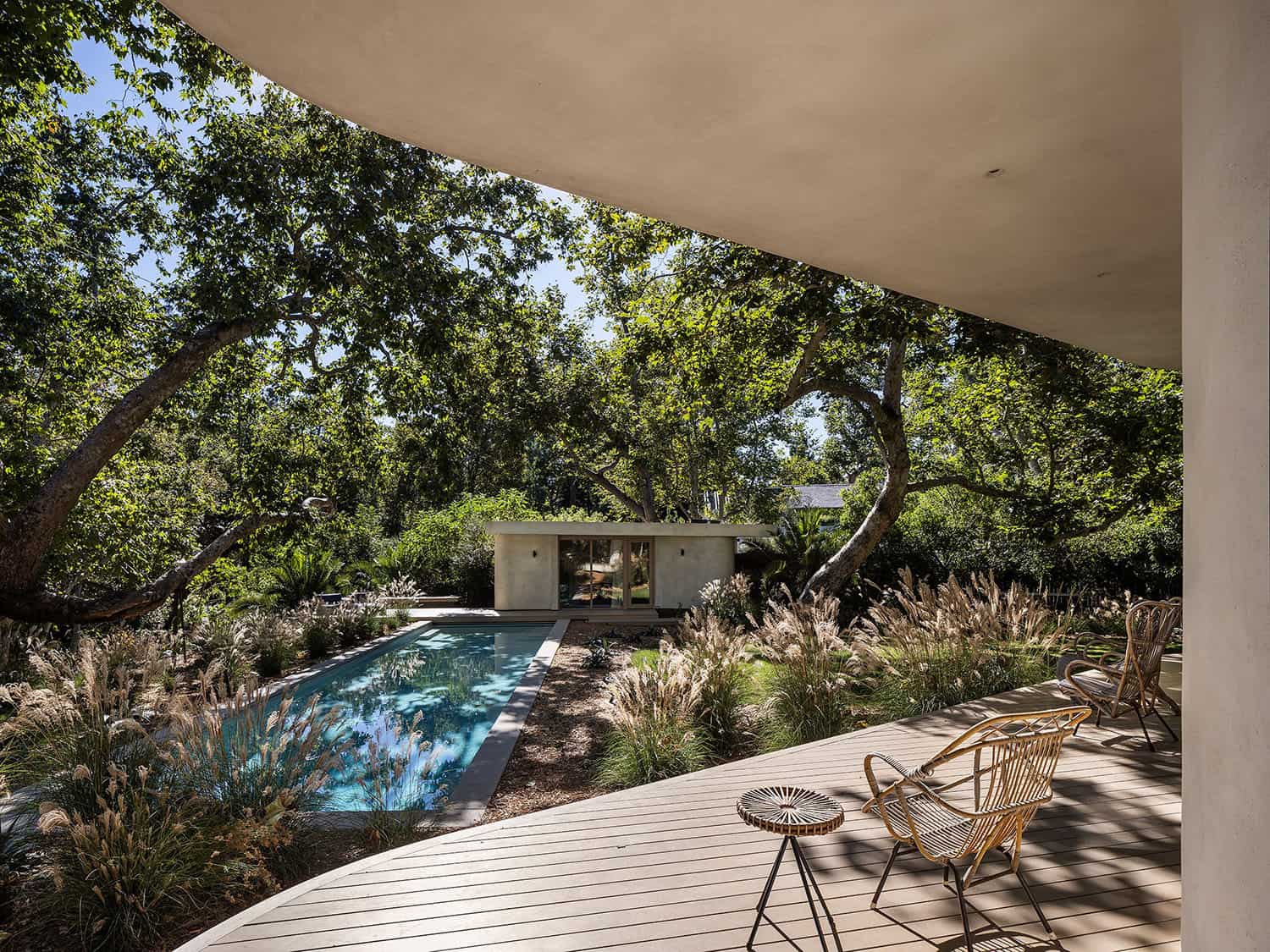 modern organic home exterior patio