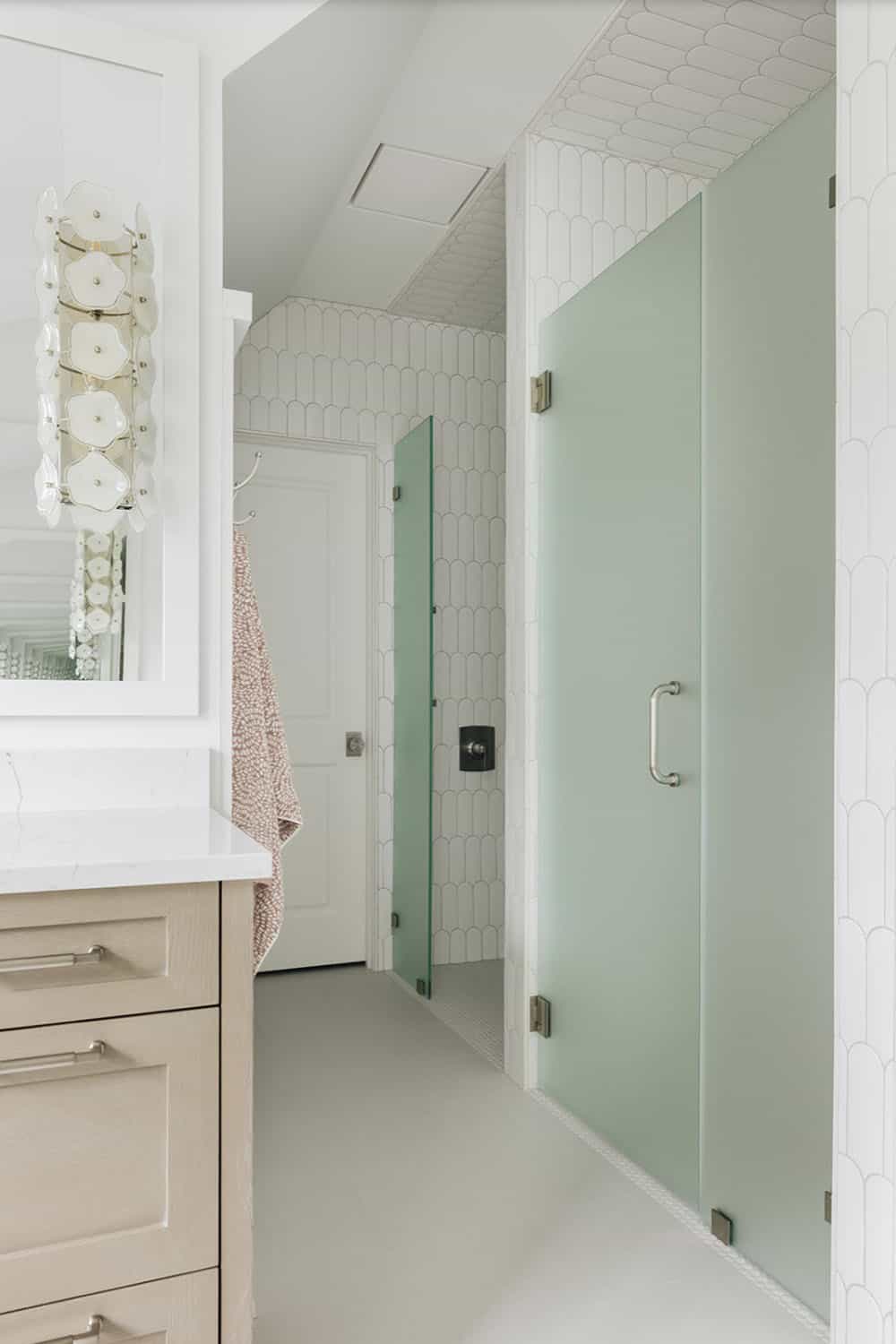 transitional bathroom