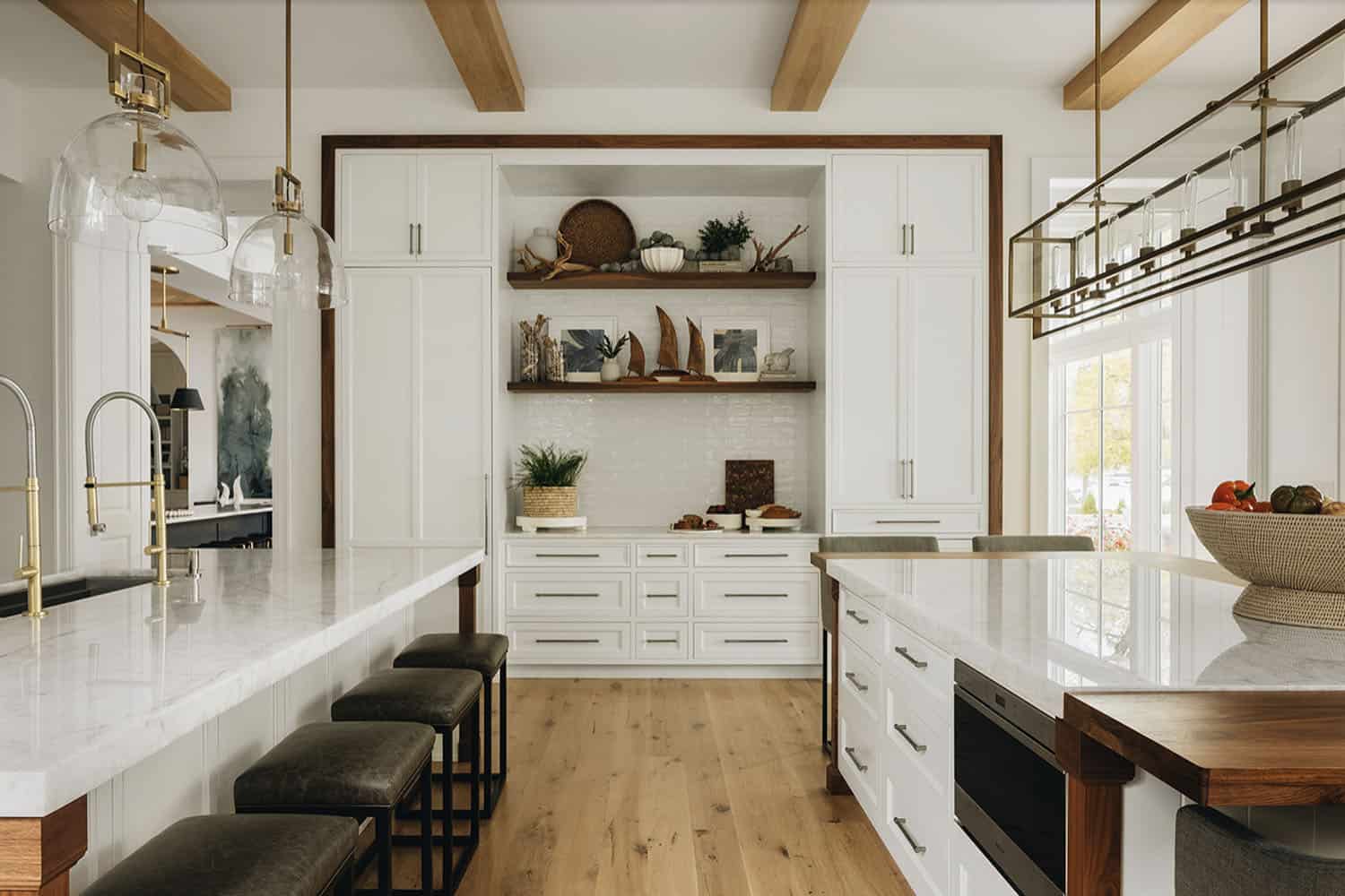 transitional kitchen