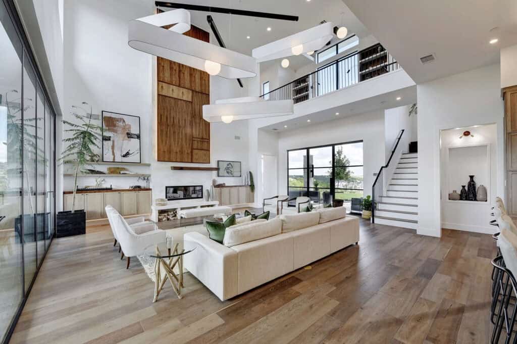 Step inside this contemporary Texas house with stunning living spaces